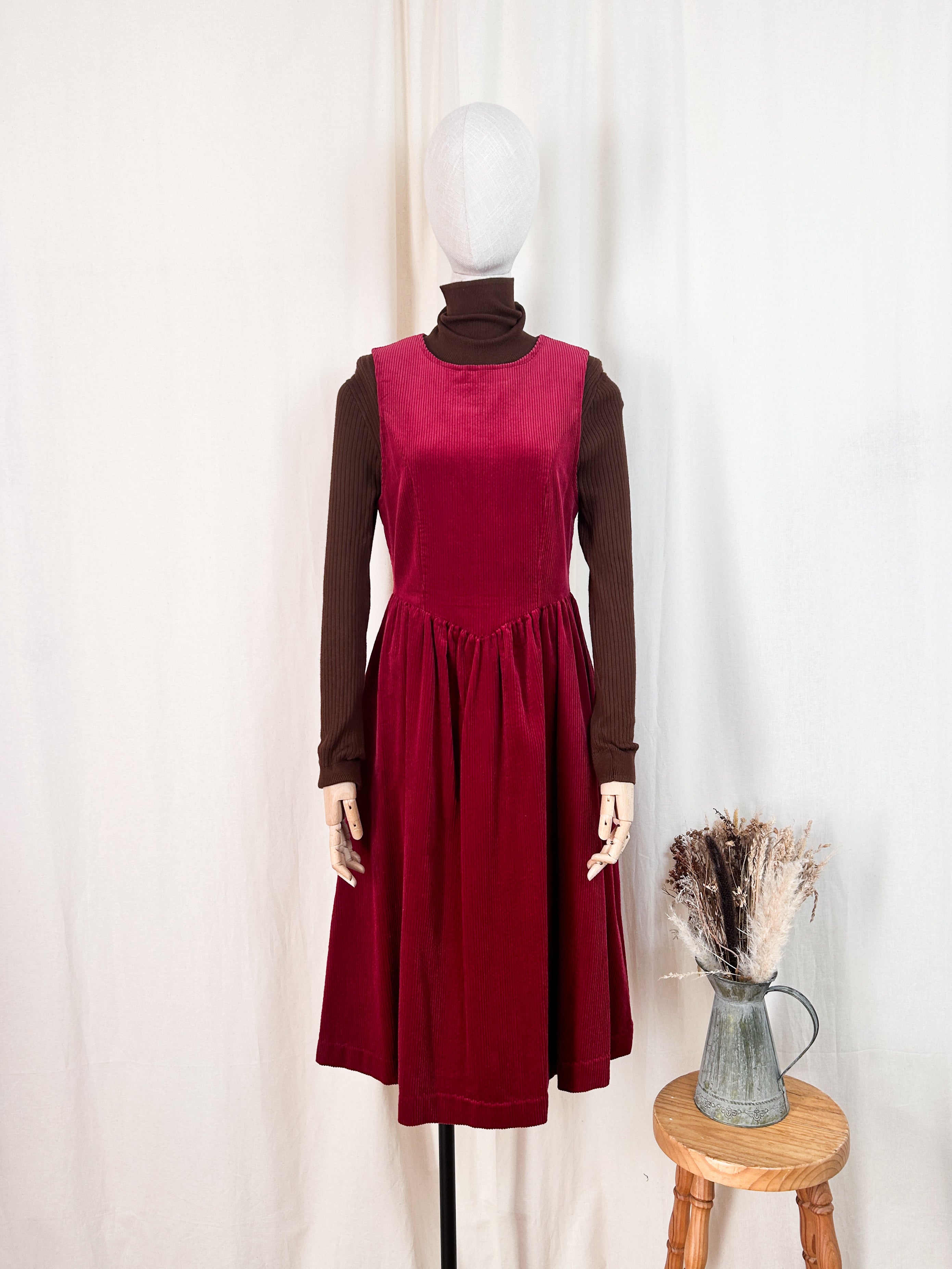 Precious Rare 80s Laura Ashley Corduroy Pinafore Dress – The Pansy Garden