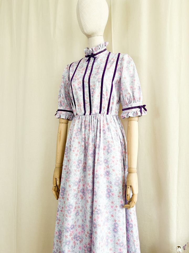Viola ~ Cute 1970s Handmade Lilac Puff Sleeve Prairie Dream Dress