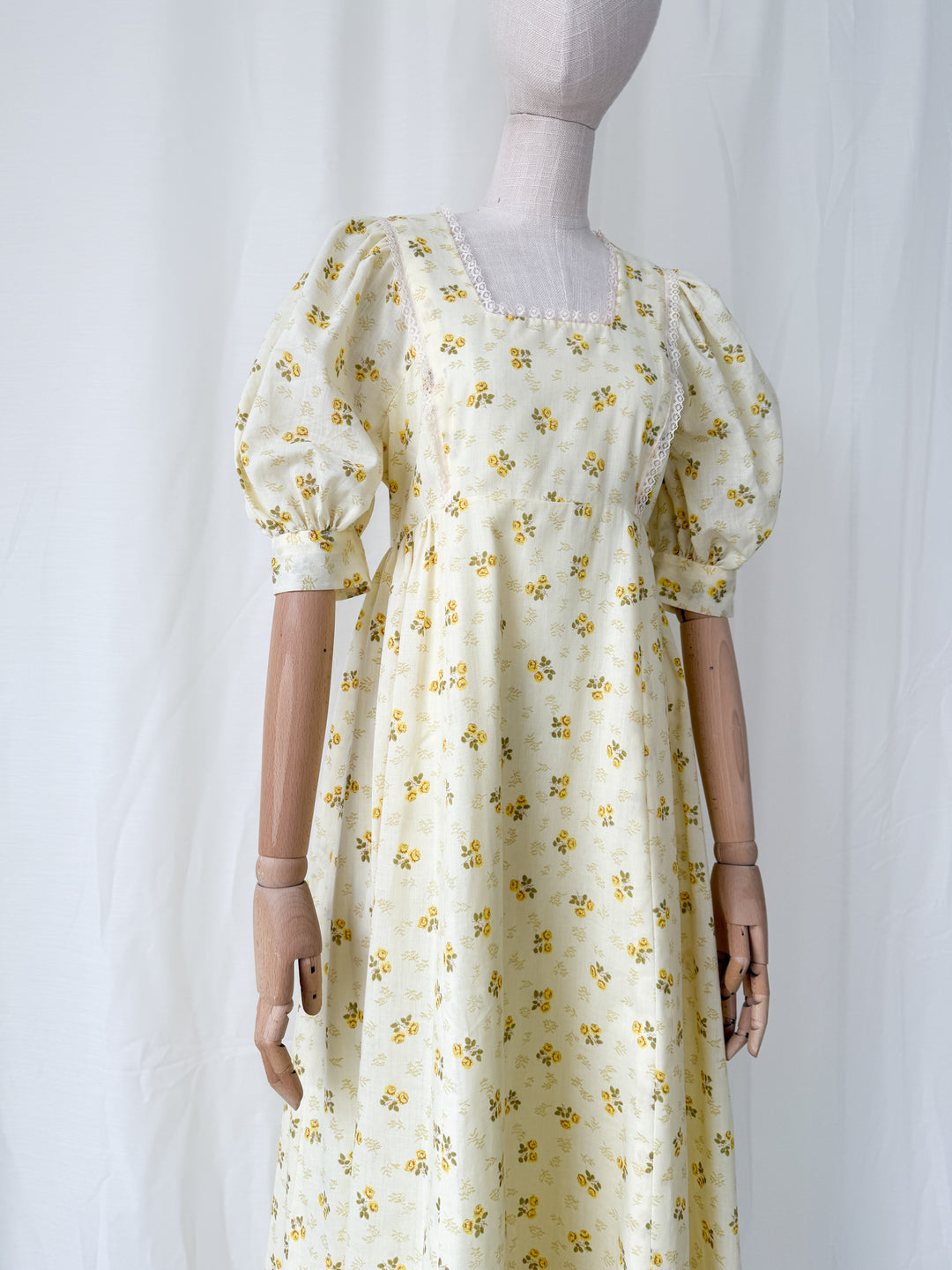 Stunning 1970s Lemon Cotton Puff Sleeve Floral Maxi Dress