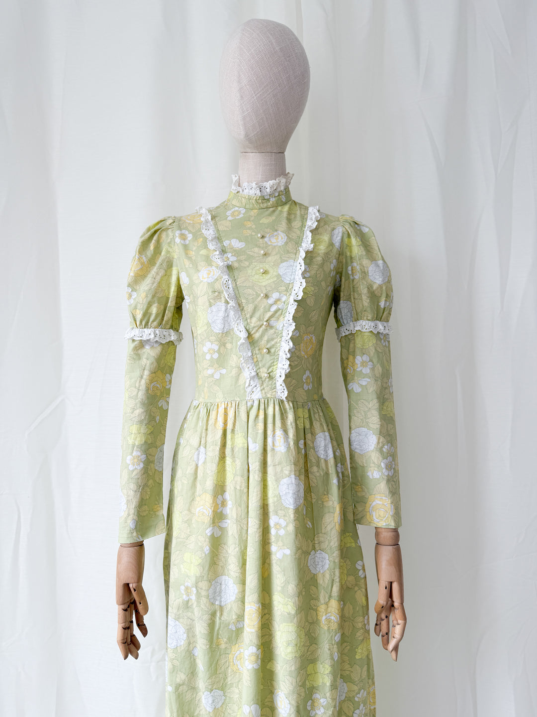 Beautiful Rare 1970s Spring Greens Dollyrockers Cotton Maxi Dress