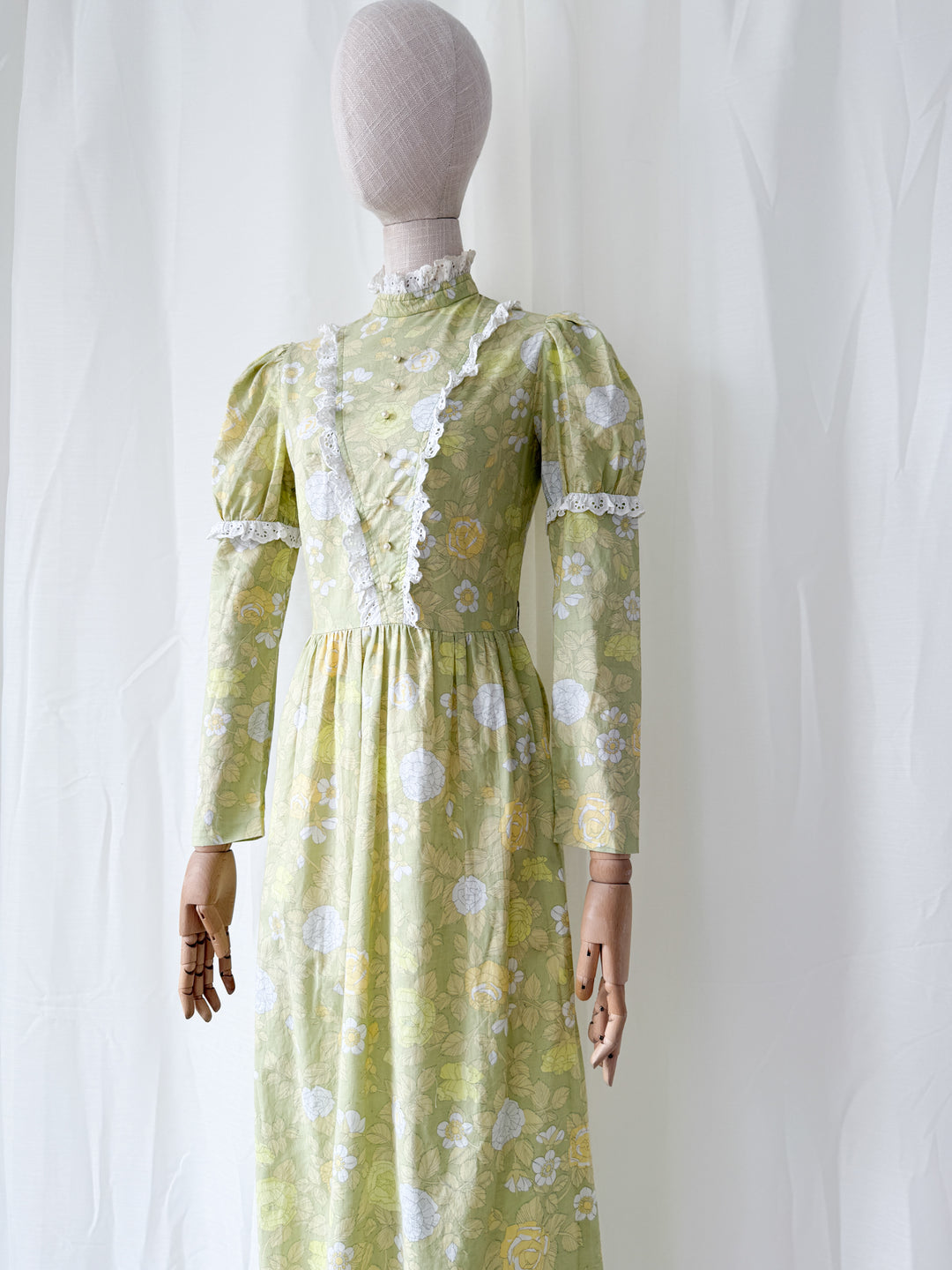 Beautiful Rare 1970s Spring Greens Dollyrockers Cotton Maxi Dress