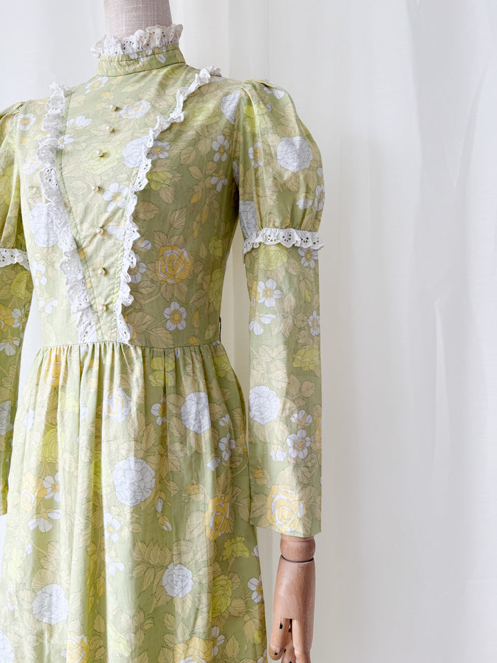 Beautiful Rare 1970s Spring Greens Dollyrockers Cotton Maxi Dress