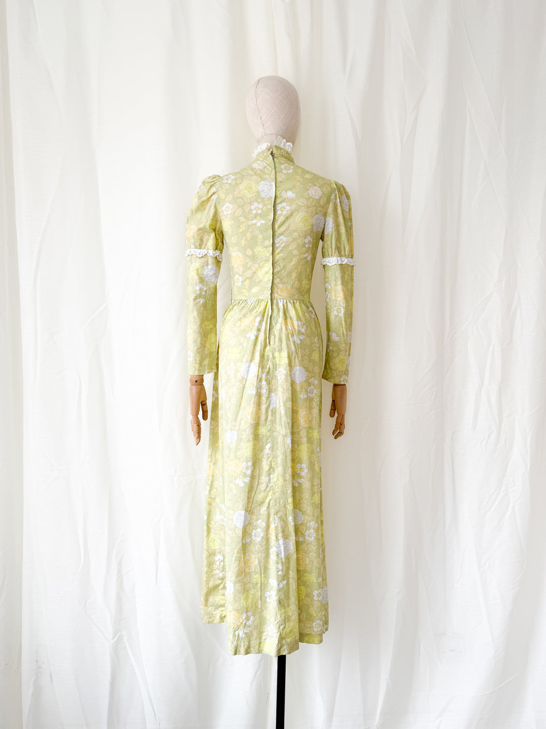 Beautiful Rare 1970s Spring Greens Dollyrockers Cotton Maxi Dress