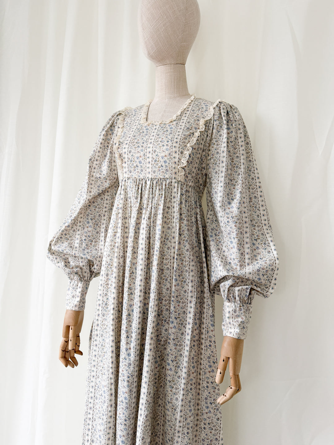 Divine Delicate Floral 1970s Cotton Billowing Sleeve Maxi Dress