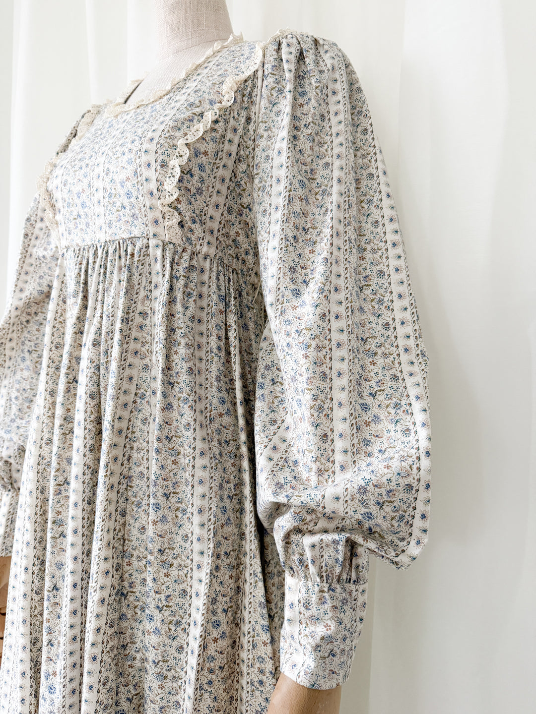 Divine Delicate Floral 1970s Cotton Billowing Sleeve Maxi Dress