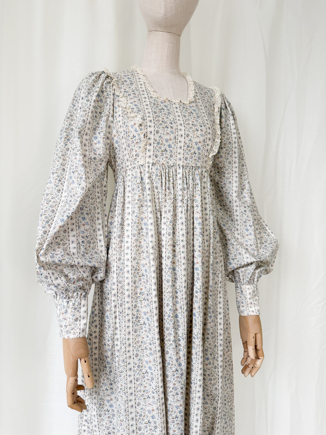 Divine Delicate Floral 1970s Cotton Billowing Sleeve Maxi Dress