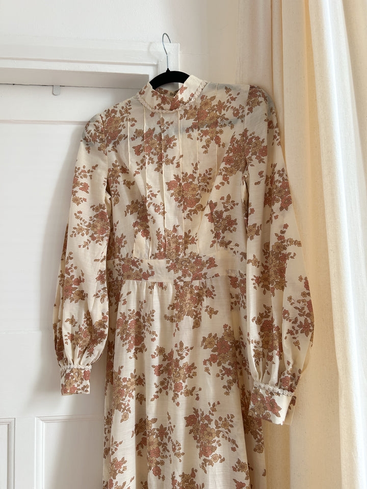 Heavenly Soft Brown Floral 70s Cotton Prairie Maxi Dresss