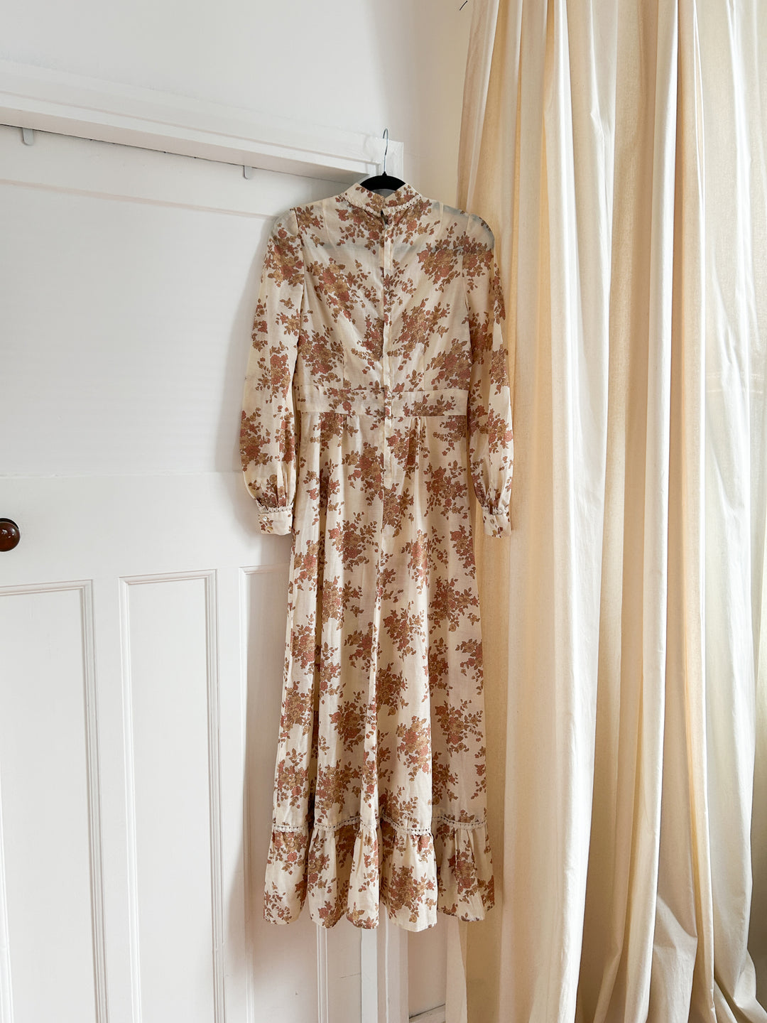 Heavenly Soft Brown Floral 70s Cotton Prairie Maxi Dresss
