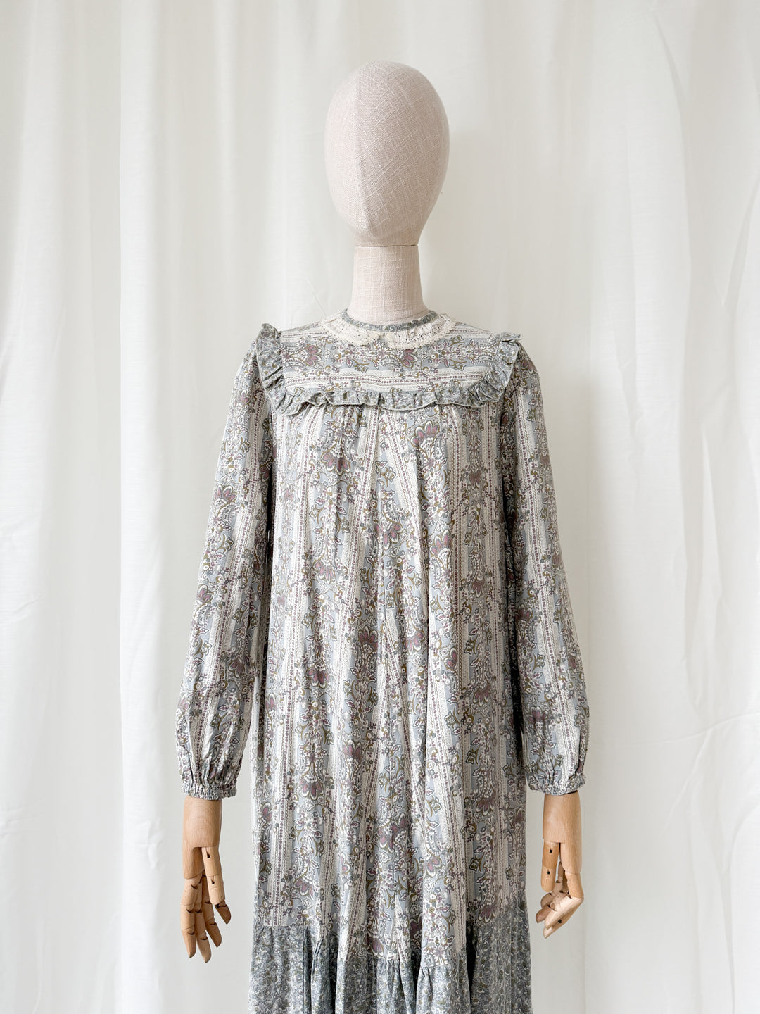 Cute 1970s Floral Cotton Smock Midi Dress