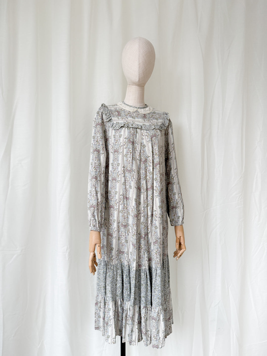 Cute 1970s Floral Cotton Smock Midi Dress