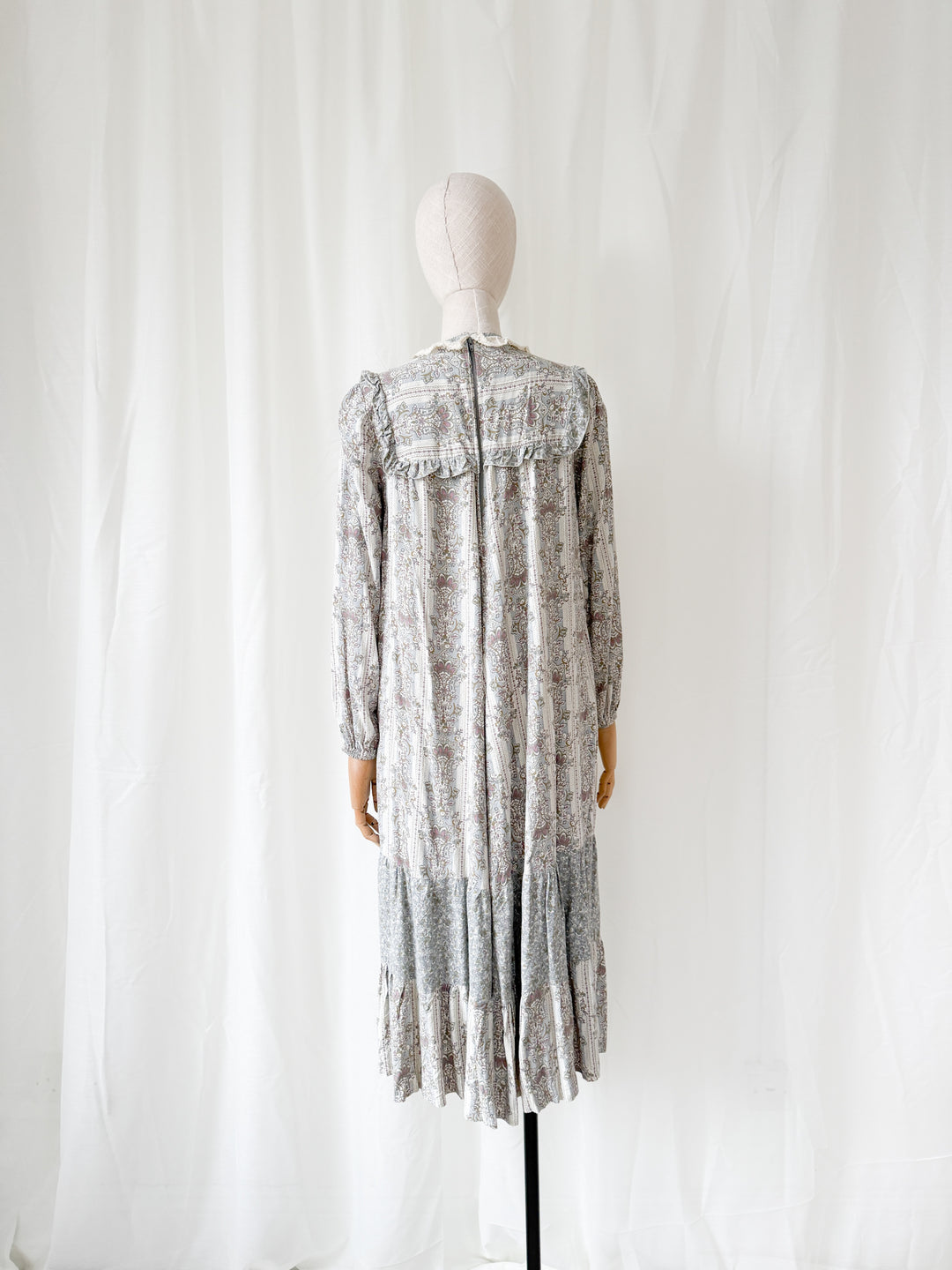 Cute 1970s Floral Cotton Smock Midi Dress