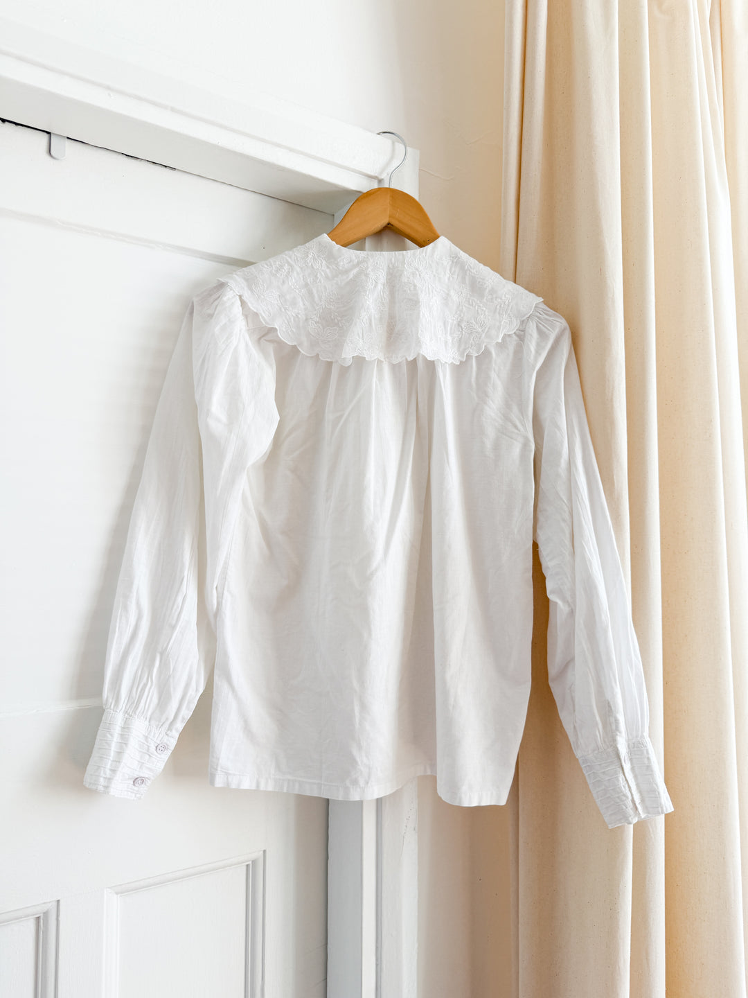 Beautiful Rare Indian Cotton Embroidered Collar Blouse