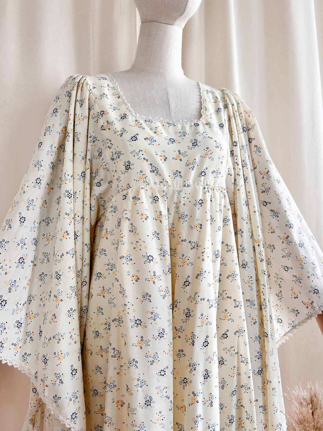 Incredible Rare Huge Angel Sleeve 1970s Cotton Maxi Dress