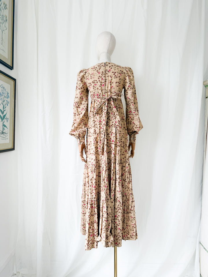 Holy Grail Rare Divine 1970s Dove Clothing Company Bohemian Cotton Maxi Dress