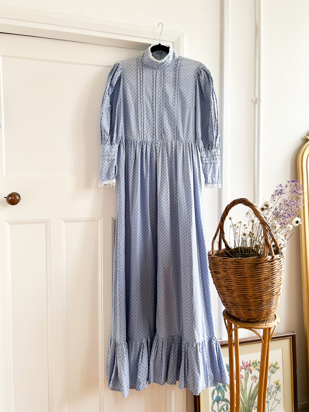 RARE LAURA ASHLEY 70S PRAIRIE DRESS The Pansy Garden RARE LAURA ASHLEY 70S PRAIRIE DRESS The Pansy Garden
