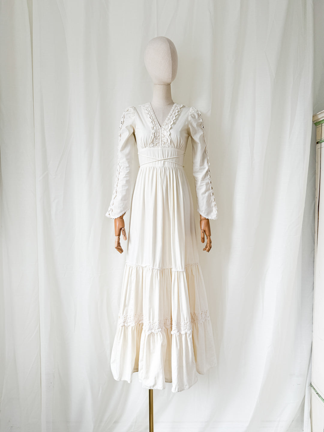 Breathtaking Precious Holy Grail Rare 1970s Gunne Sax Cotton Bohemian Maxi Dress