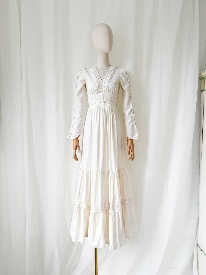 Breathtaking Precious Holy Grail Rare 1970s Gunne Sax Cotton Bohemian Maxi Dress