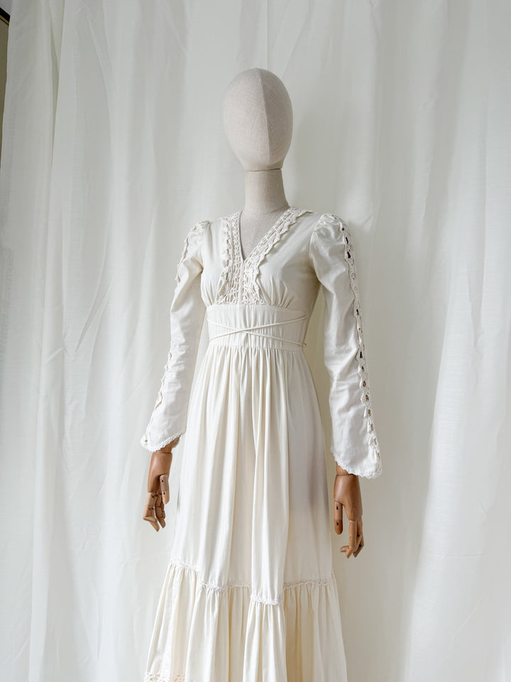 Breathtaking Precious Holy Grail Rare 1970s Gunne Sax Cotton Bohemian Maxi Dress