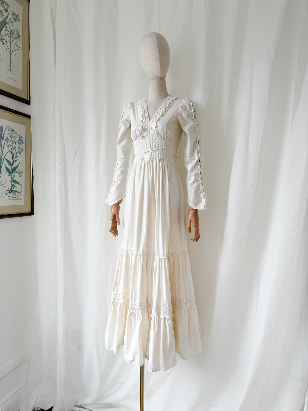 Breathtaking Precious Holy Grail Rare 1970s Gunne Sax Cotton Bohemian Maxi Dress