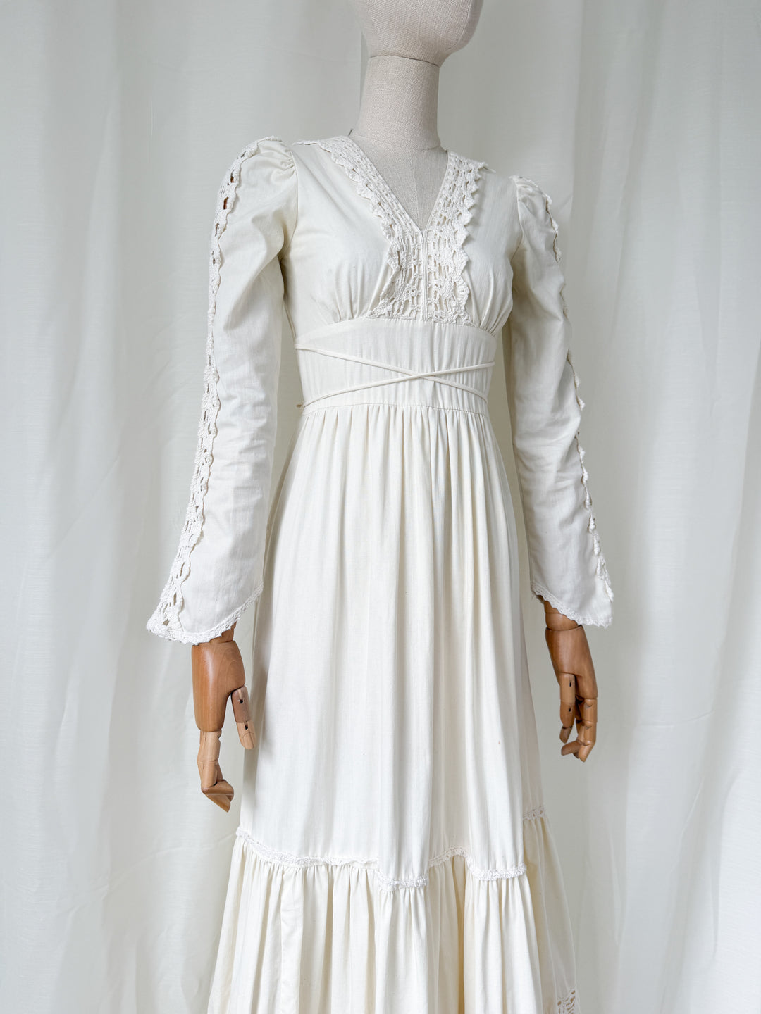 Breathtaking Precious Holy Grail Rare 1970s Gunne Sax Cotton Bohemian Maxi Dress