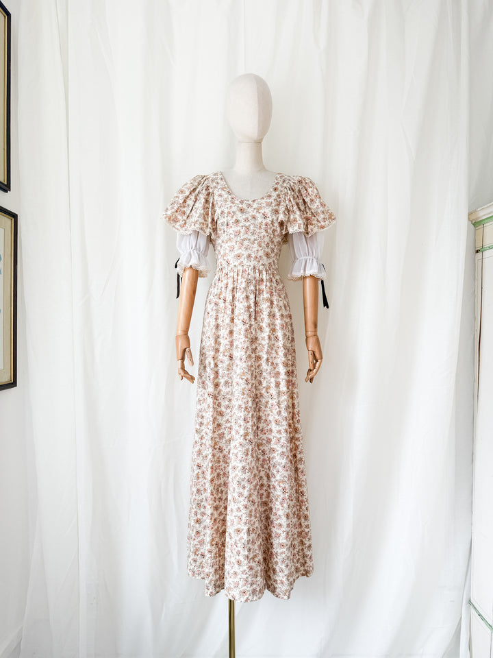 Heavenly Holy Grail 1970s Rare Gina Fratini for Fiona Dresses Floral Cotton Maxi Dress
