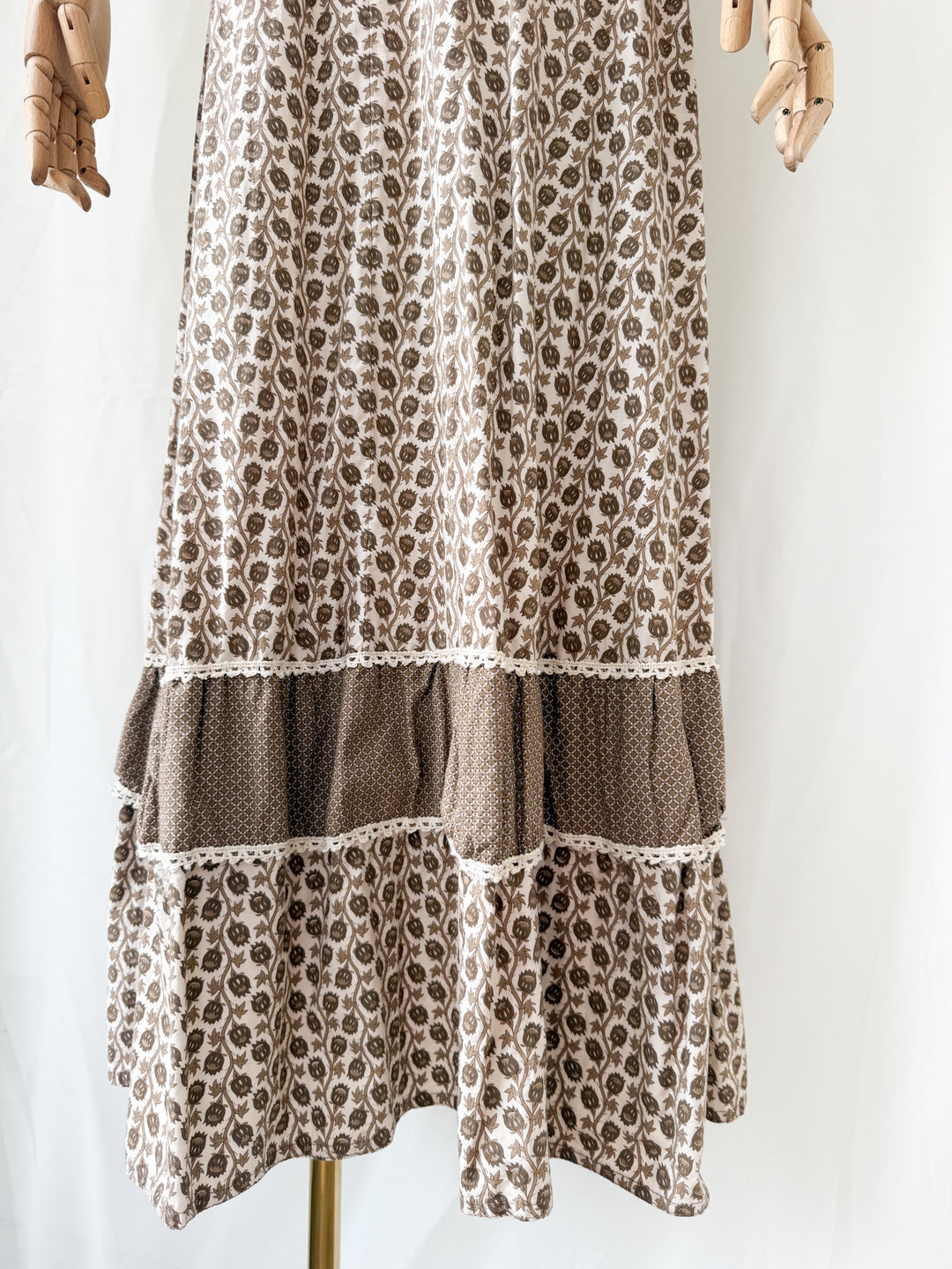 Divine Incredible 1970s Thistle Print Brown Cotton Bohemian Maxi Dress