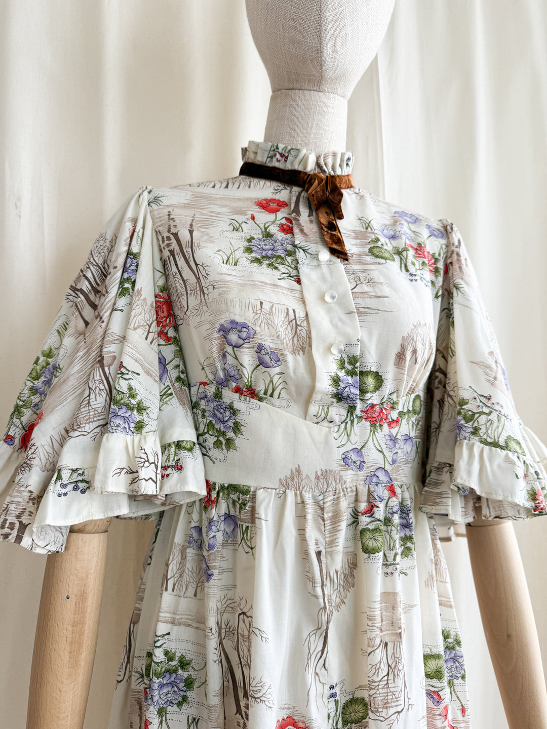 Gorgeous 1970s Soft Cotton Tree Print Flutter Sleeve Prairie Maxi Dress