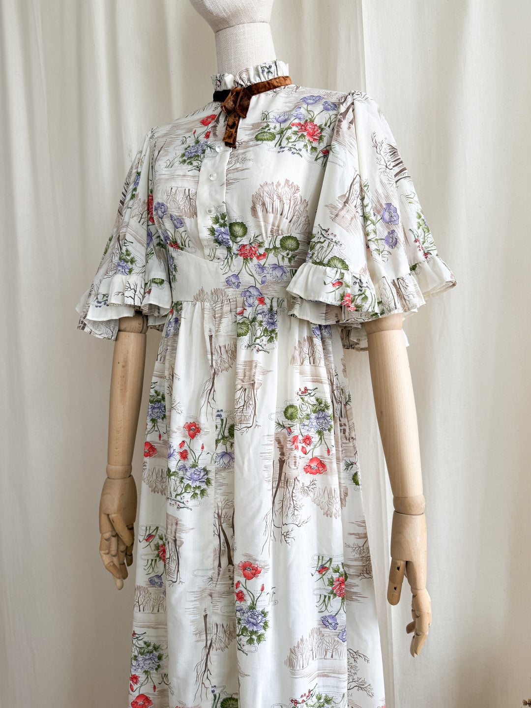 Gorgeous 1970s Soft Cotton Tree Print Flutter Sleeve Prairie Maxi Dress
