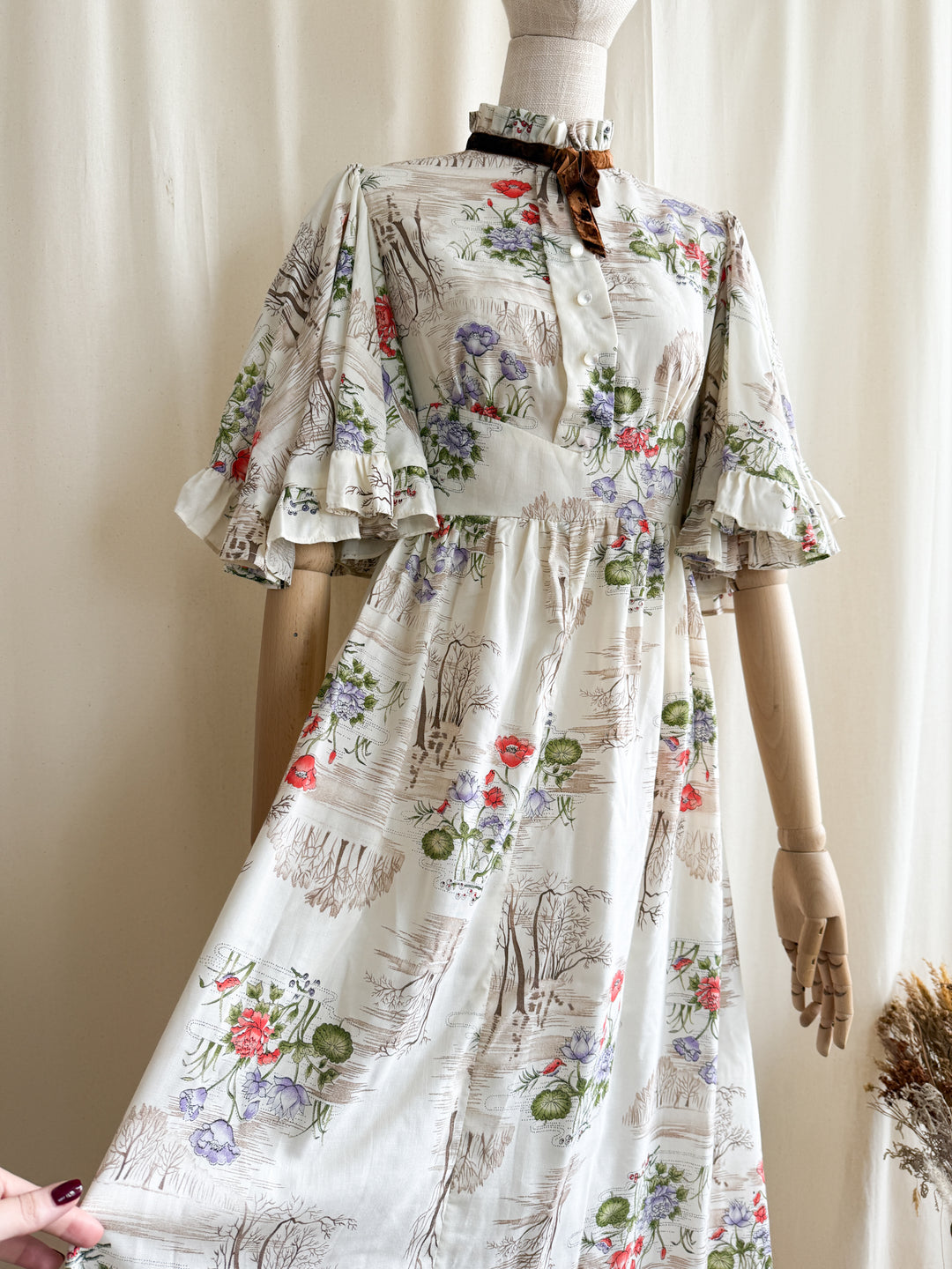 Gorgeous 1970s Soft Cotton Tree Print Flutter Sleeve Prairie Maxi Dress