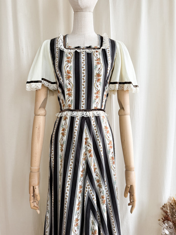 Gorgeous 1970s witchy dark floral chintz stripe cotton prairie maxi dress
