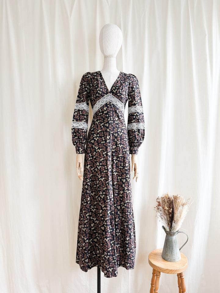 beautiful rare 1970s dark floral cotton prairie maxi dress