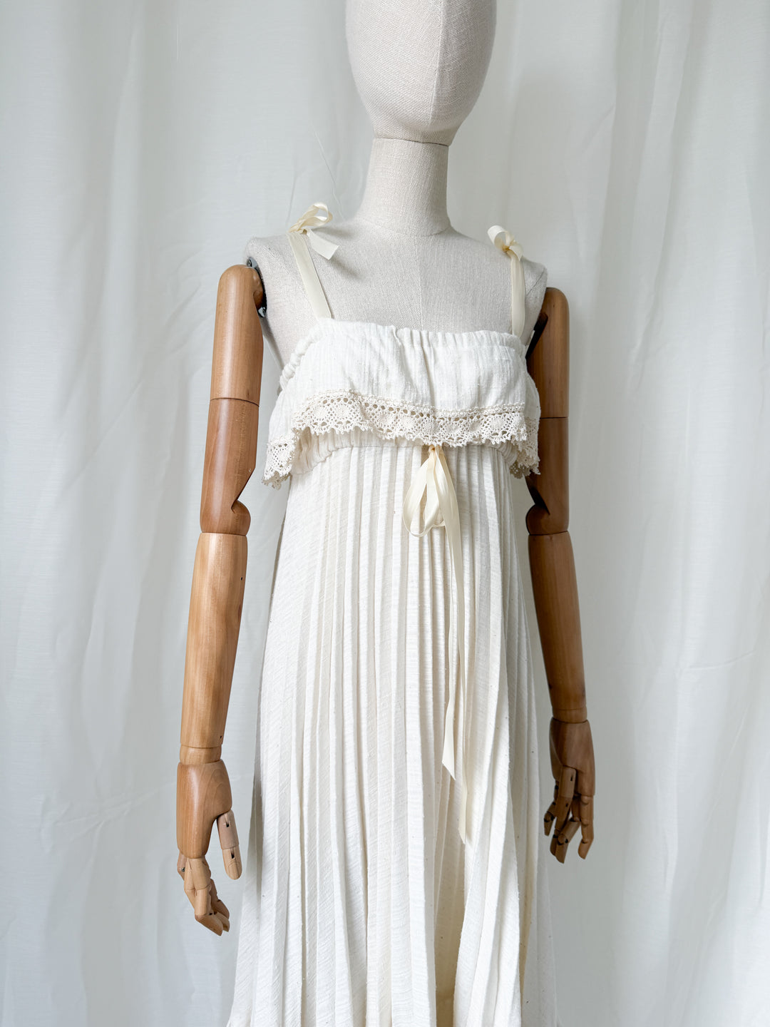Utterly Beautiful Rare 1970s Soft Cheesecloth Pleated Bohemian Midi Dress