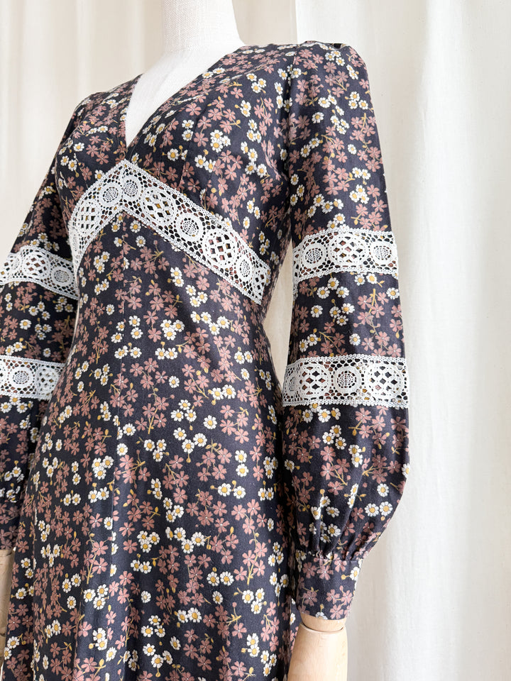 beautiful rare 1970s dark floral cotton prairie maxi dress