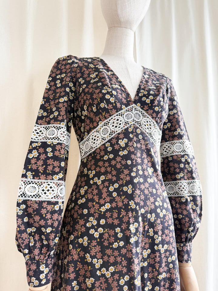 beautiful rare 1970s dark floral cotton prairie maxi dress