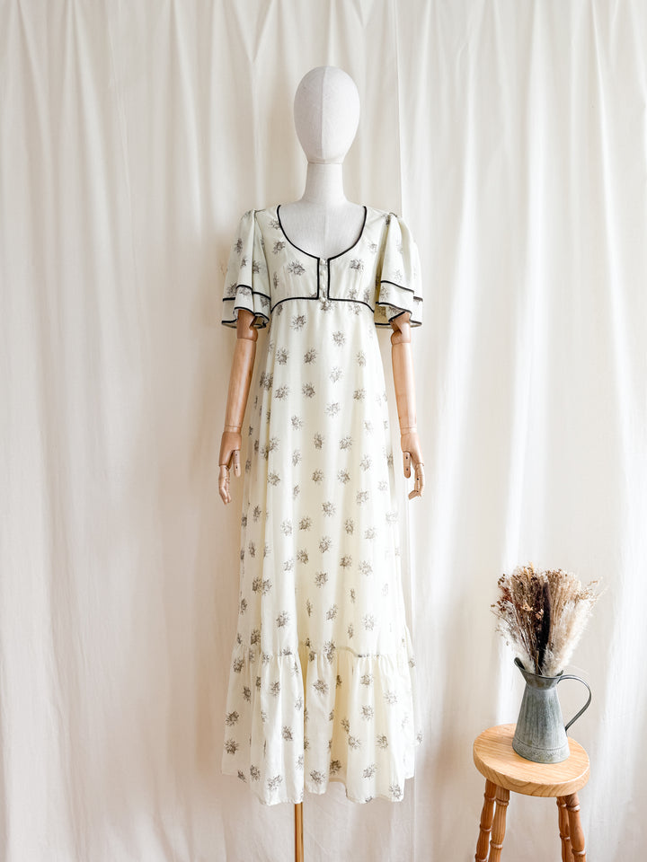 Stunning Rare 1970s Soft Cream Delicate Floral Romantic Cotton Prairie Maxi Dress
