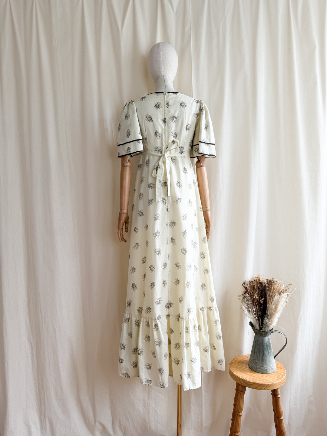 Stunning Rare 1970s Soft Cream Delicate Floral Romantic Cotton Prairie Maxi Dress
