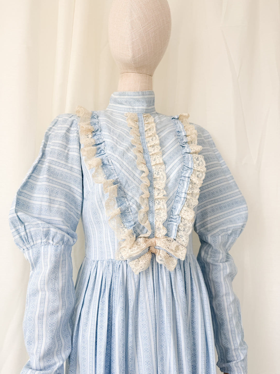Heavenly Rare 1970s Fashion Mouse Lace Trimmed Cotton Midaxi Dress