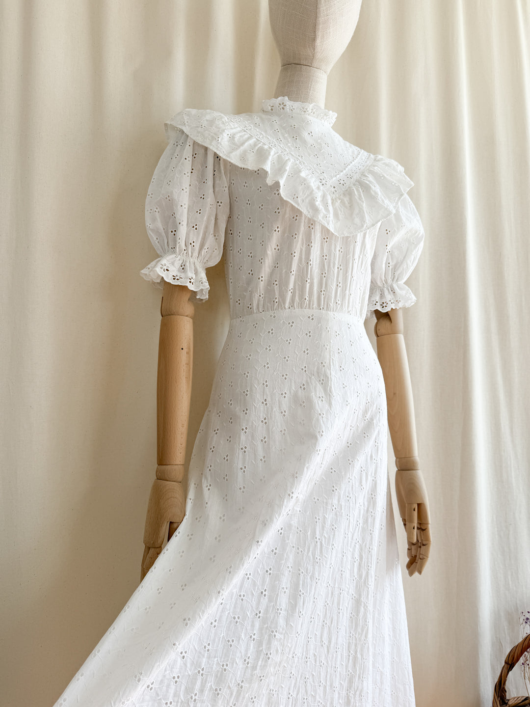 The Dianthus ~ gorgeous 70s handmade broderie anglaise cotton prairie dress