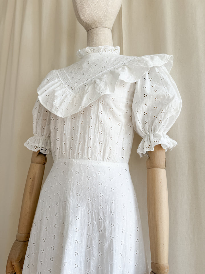 The Dianthus ~ gorgeous 70s handmade broderie anglaise cotton prairie dress