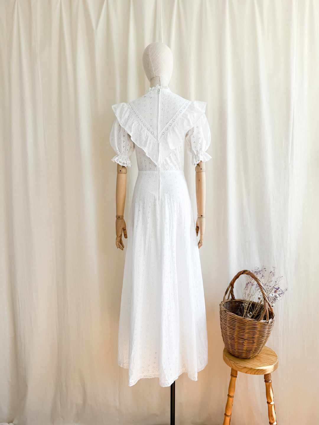 The Dianthus ~ gorgeous 70s handmade broderie anglaise cotton prairie dress