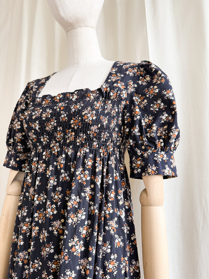 Adorable 1970s Brown Floral Cotton Shirred Puff Sleeve Cotton Maxi Dress