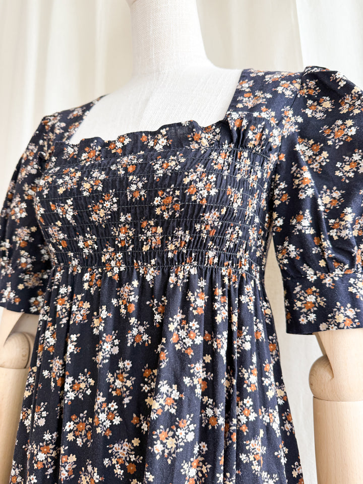 Adorable 1970s Brown Floral Cotton Shirred Puff Sleeve Cotton Maxi Dress
