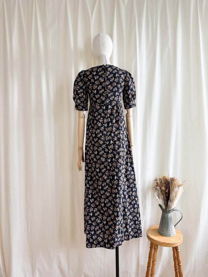 Adorable 1970s Brown Floral Cotton Shirred Puff Sleeve Cotton Maxi Dress