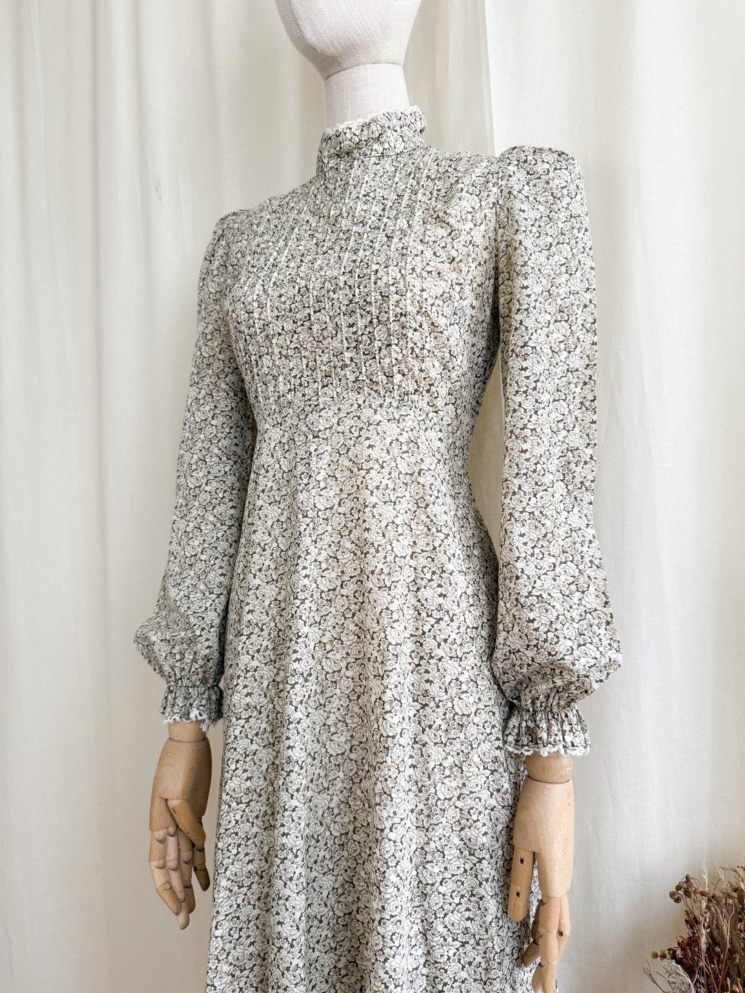 Cute 1970s Mr Darren Soft Brown Floral Cotton Prairie Midi Dress
