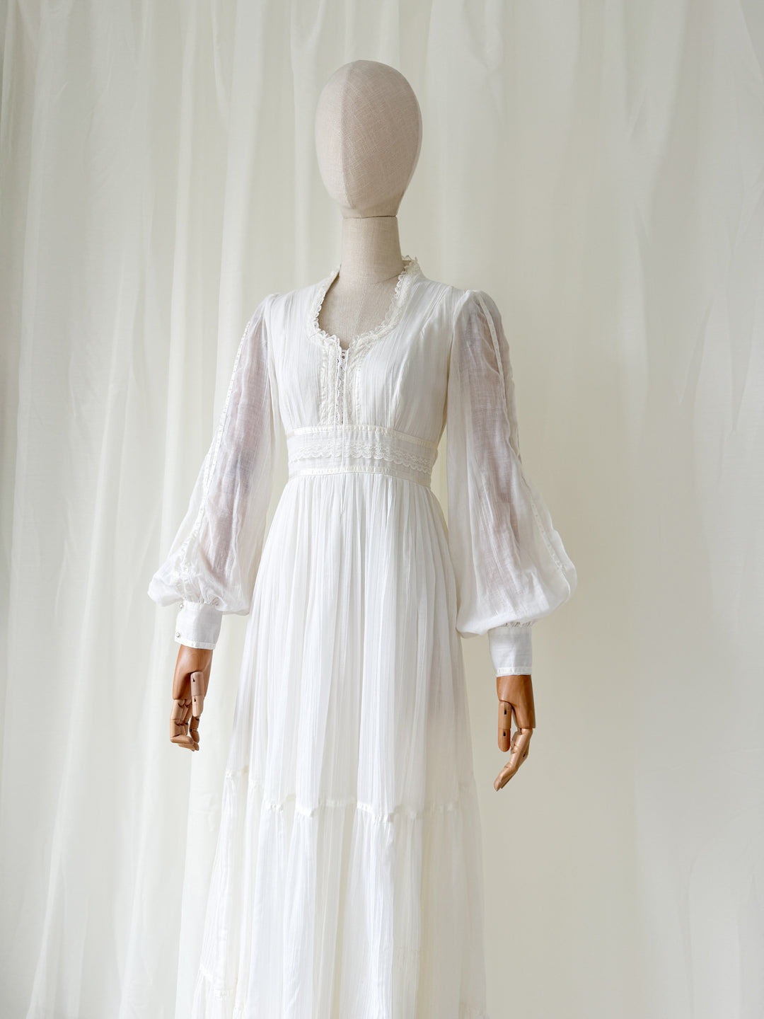 Ethereal Rare 1970s Corset Bust White Cotton Maxi Dress