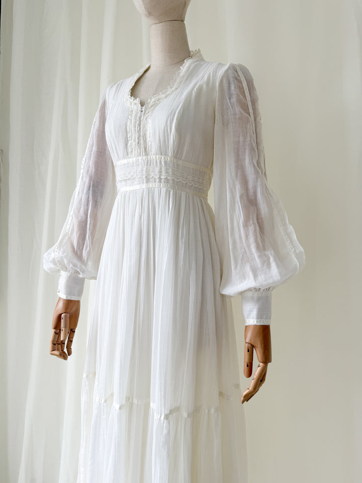 Ethereal Rare 1970s Corset Bust White Cotton Maxi Dress