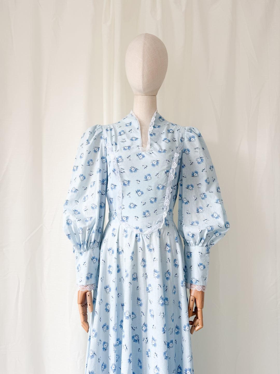 Beautiful 1970s Handmade Gunne Sax Style Cotton Prairie Maxi Dress