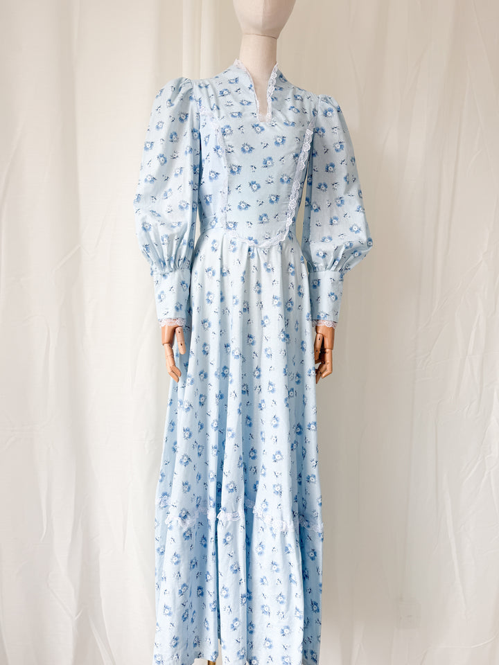 Beautiful 1970s Handmade Gunne Sax Style Cotton Prairie Maxi Dress