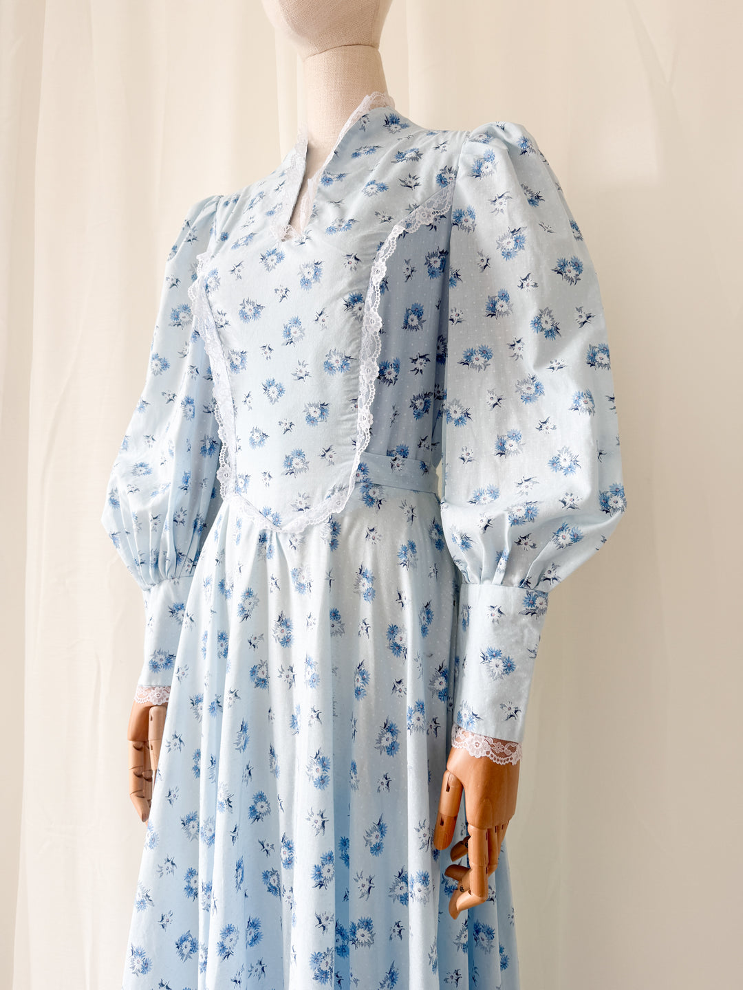Beautiful 1970s Handmade Gunne Sax Style Cotton Prairie Maxi Dress