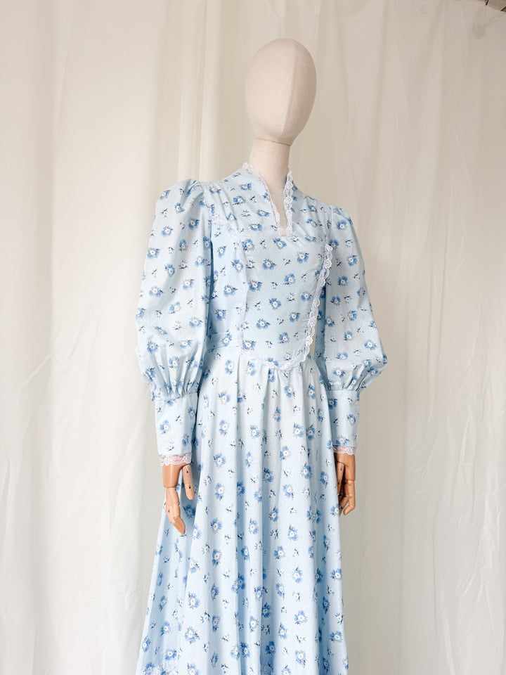 Beautiful 1970s Handmade Gunne Sax Style Cotton Prairie Maxi Dress